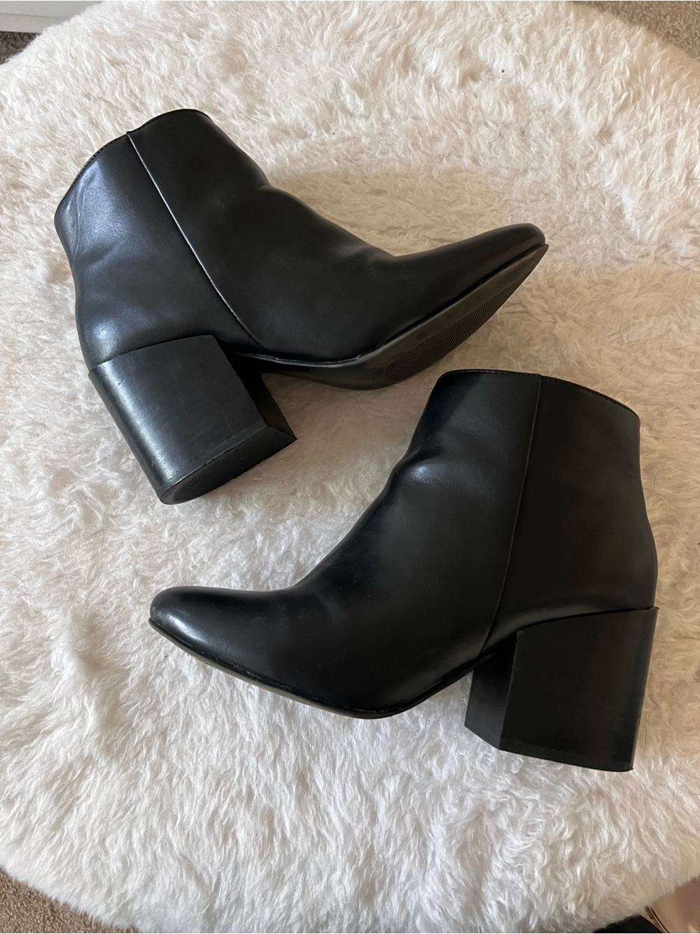 Madden Girl Black Pointed Toe Block Heel Ankle Boots